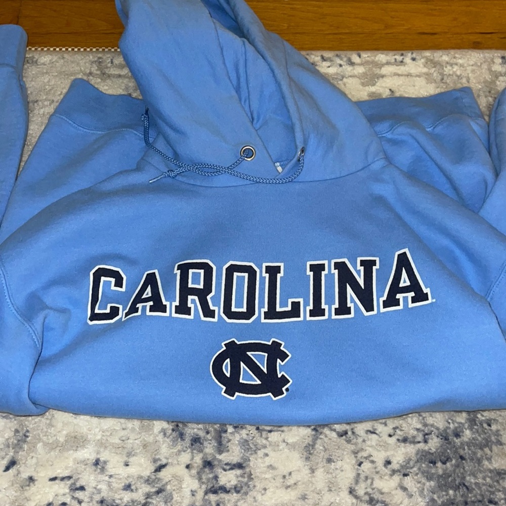 Champion UNC Sweatshirt